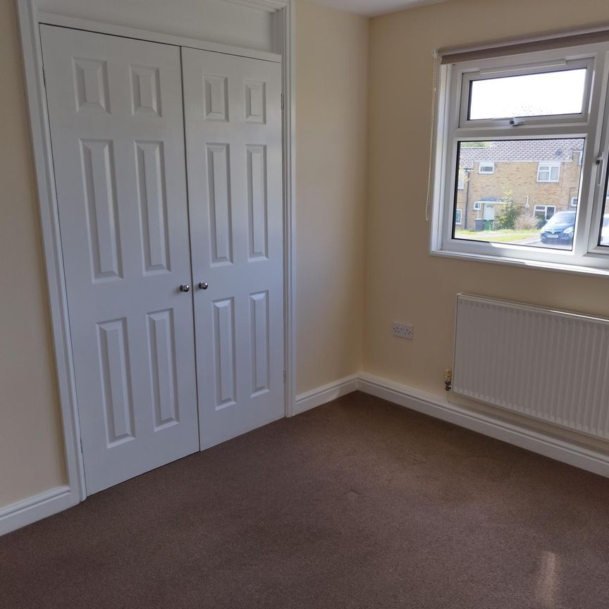 One Bedroom First Floor Maisonette on Verdi Close - Photo 1