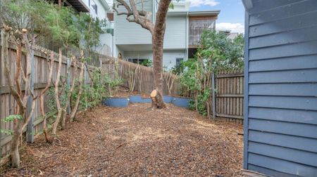 Renovated Townhouse In Prime Paddington Location - Photo 3