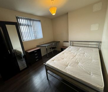 6 bedroom house to rent - Photo 3