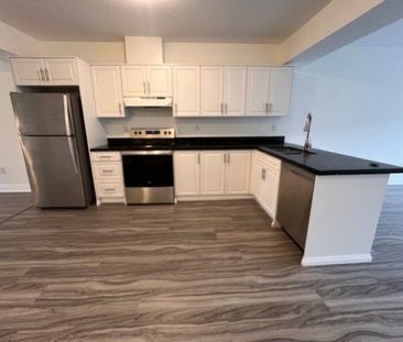 For Lease - 77 Vedette Way, Vaughan, Ontario - Photo 5