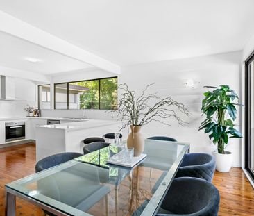 Classic Single-Level Home in Premier Tree-Lined Street - Photo 3