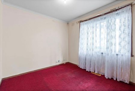 3 BEDROOM HOME IN GREAT LOCATION - Photo 4