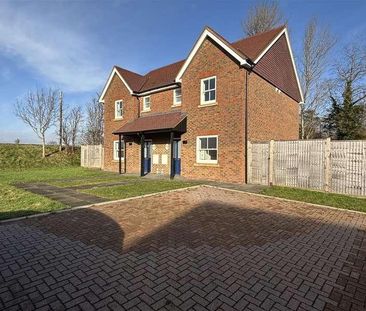 The Orchards, Ringmer, BN8 - Photo 1