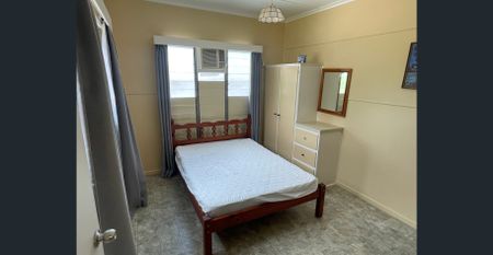 Fully Self Contained Beach Rental - Photo 4