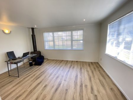 Spacious 4 Bed House in Birkdale - Photo 4