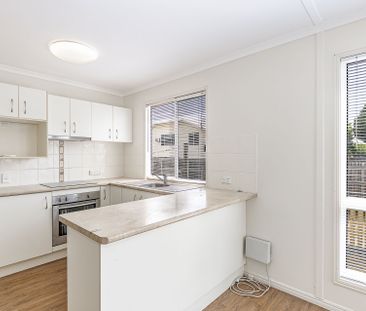 2/60 Queens Road, Hermit Park - Photo 6