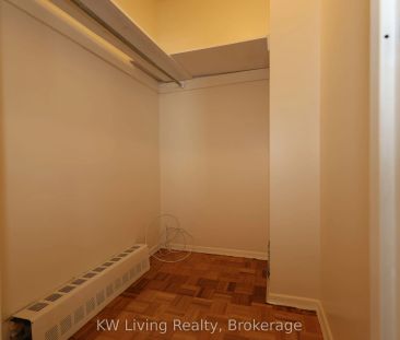 33 Central Parkway W #504 - Photo 5