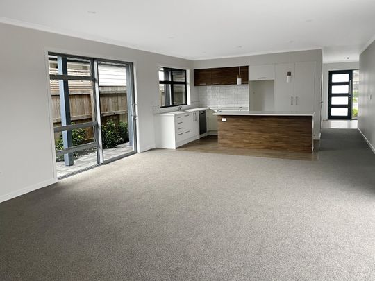 New in Avalon - Photo 1