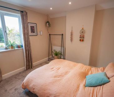 5 bedroom semi-detached house to rent - Photo 5