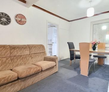 4 bedroom house to rent - Photo 2