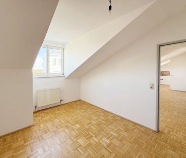 Sehr helle und gepflegte 2-Zimmer-Dachgeschosswohnung - Nähe Kranke... - Photo 3