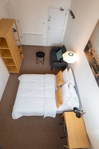 flat a, 708 High Road, London N12 9QL, UK, London - Photo 4