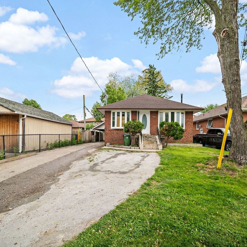 For Lease - 259 Tower Drive Unit# BSMT -1, Toronto, Ontario - Photo 1