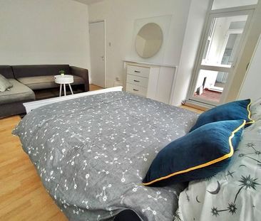 Room in a Shared House, London, E14 - Photo 1
