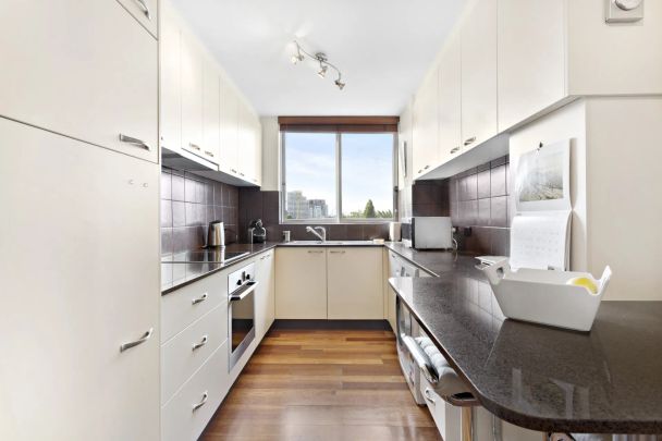 Unit 19/166 Toorak Road West , - Photo 1