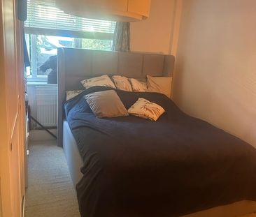 Room in a Shared Flat, Bowen Drive, SE21 - Photo 5