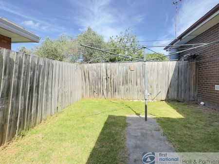 Prime Location Family Home - Photo 5