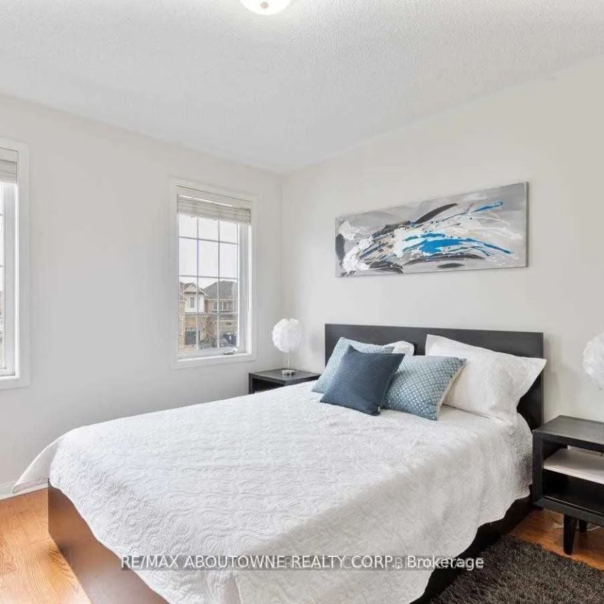 Detached Home For Lease | W9245835 - Photo 1