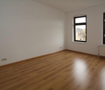 EBK... Großes Wohnzimmer... Bad mit Fenster - Foto 5