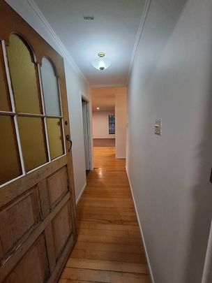 Centrally located 3 bed house in Te Atatu - Photo 1