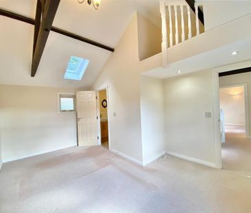 3 bedroom semi-detached house to rent - Photo 2