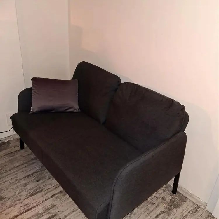 Vybavené studio (1+kk) o velikosti 21 m s balkónem 2,5 m - Photo 1