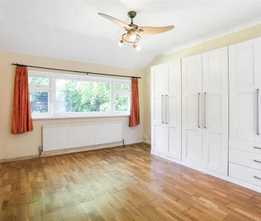 3 bedroom detached bungalow to rent - Photo 1