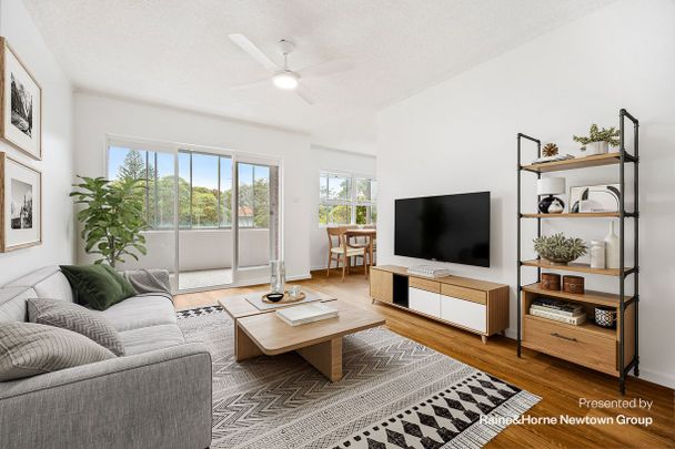 Beautifully Renovated North-East Facing Apartment with Tandem Parking - Photo 1
