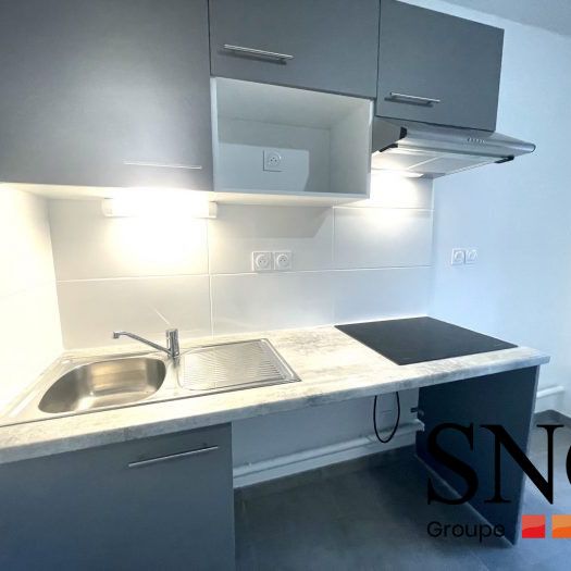 T3 AVEC BALCON ET PARKINGS - Photo 1