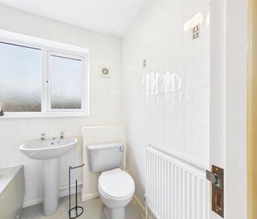 3 bedroom terraced house to rent - Photo 5
