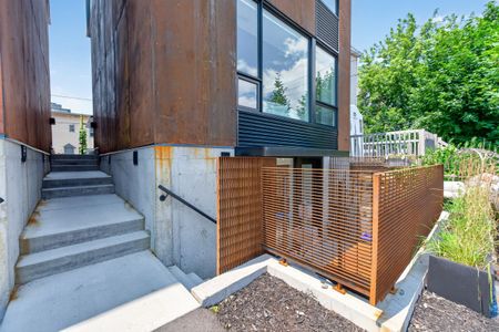 For Lease - 119 Carruthers Avenue Unit# D, West Centre Town, Ontario - Photo 2