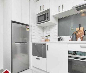 Fully furnished 2 bedroom apartment - Photo 2