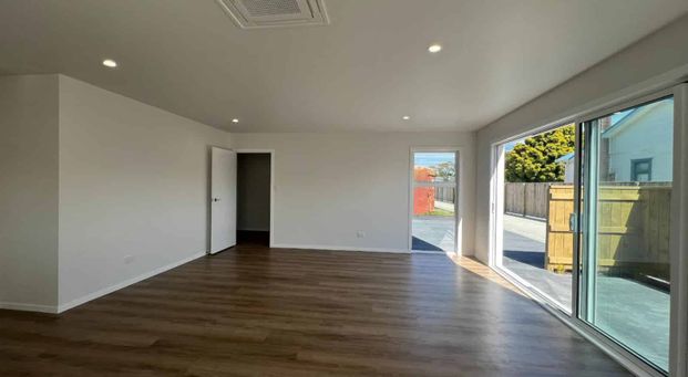 Stunning near new three-bedroom home - Photo 1