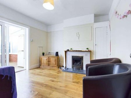 Lower Bevendean Avenue, Brighton, BN2 - Photo 2