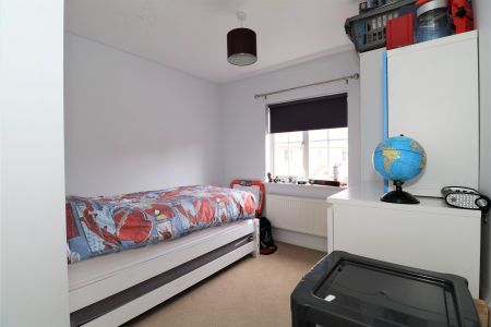 Noble Drive, Cawston, Rugby - Photo 2