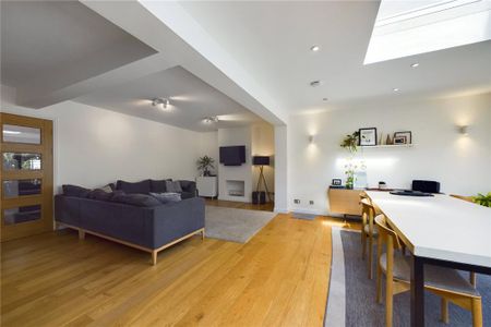 4 bedroom semi-detached house to rent - Photo 3