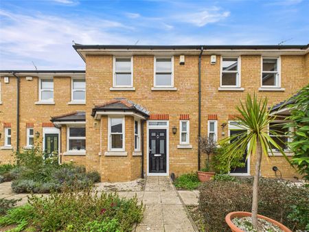 Barneby Close, Twickenham, Middlesex, TW2 - Photo 5