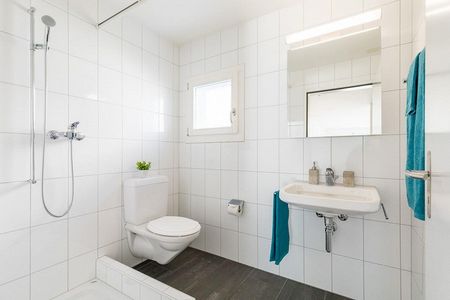 Schöne, moderne 4.5 Zimmerwohnung an zentraler Lage - Foto 3