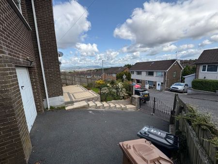 53 Burnside Avenue, Belfast BT8 6HW - Photo 2