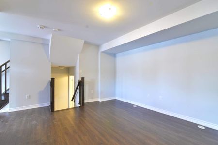 For Lease - 3062 Gardenia Gate, Oakville, Ontario - Photo 3