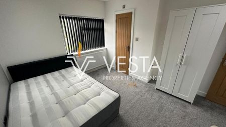 5 bedroom semi-detached house to rent - Photo 3