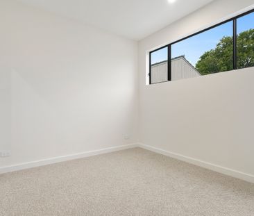 8 Newton Crescent - Photo 5