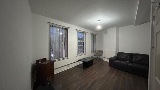 3 bedroom flat to rent - Photo 1