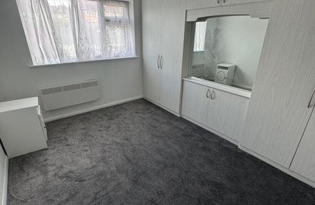 Eve Lane, Dudley, West Midlands, DY1 3TZ - Photo 4