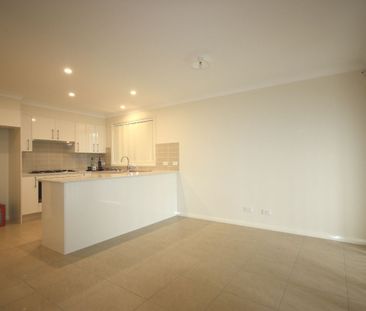 Beautiful 4 Bedroom Home In Willowdale Estate - Photo 5