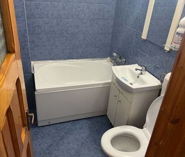 Închiriez garsoniera Arh ion mincu et 1 pret 1200 ron. Tel - Fotografie 4