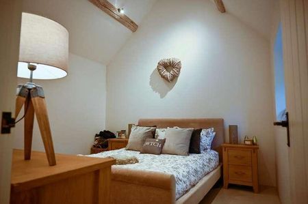 Church Road, North Leigh, Witney, Oxfordshire, OX29 - Photo 4