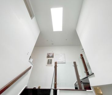 For Lease - 287 Kingswood Road, Toronto, Ontario - Photo 2