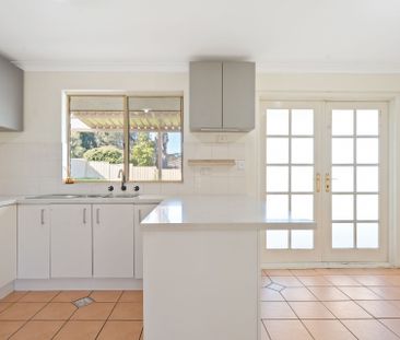 Three Bedroom Home in Orelia - Photo 2