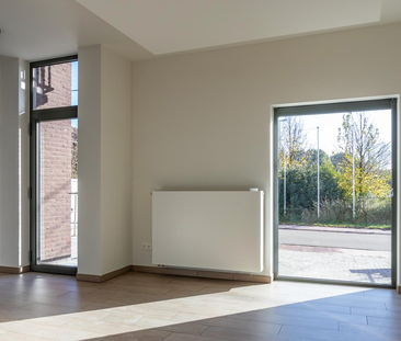 Appartement te huur in Genk voor € 800 met 1 slaapkamer - Photo 4